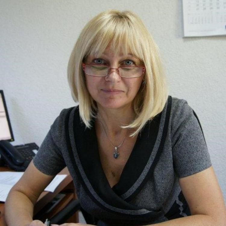 Profile picture for user Gabriela Macoveiu